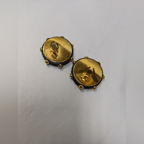 Vintage Chanel CC Leather Earrings #792 - Picture 5 of 10
